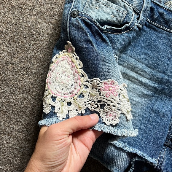 Y2K Vanilla Star Low Rise Micro Jean Denim Shorts Crochet Details Size 13 (34x2) - Picture 3 of 13